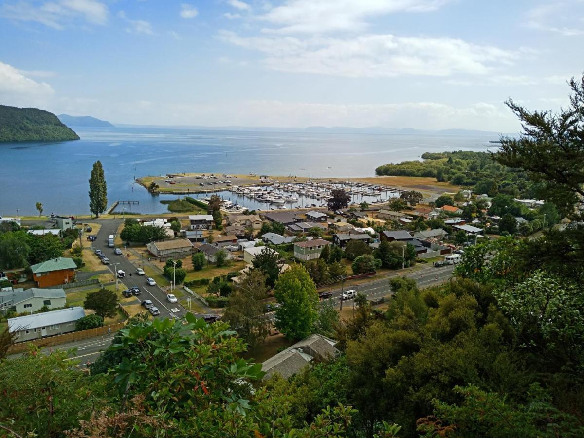 Motuoapa Bay Chalets 투랑가이 외부 사진