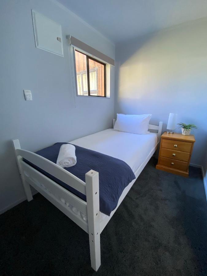 Motuoapa Bay Chalets 투랑가이 외부 사진